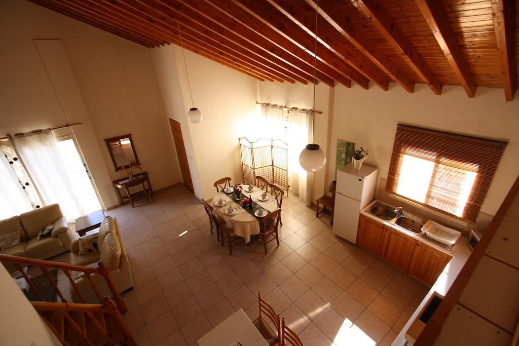 Hilltop Chalet Pissouri Exterior photo